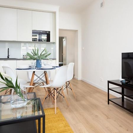 Family City Center Apartment By Renters Prestige Warszawa Exteriör bild