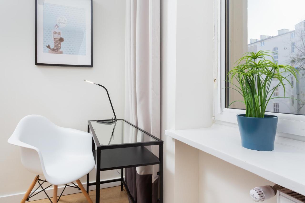 Family City Center Apartment By Renters Prestige Warszawa Exteriör bild