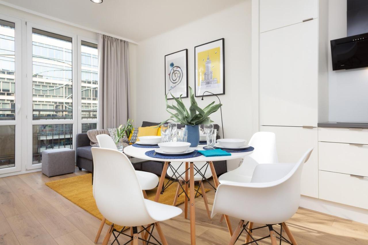 Family City Center Apartment By Renters Prestige Warszawa Exteriör bild