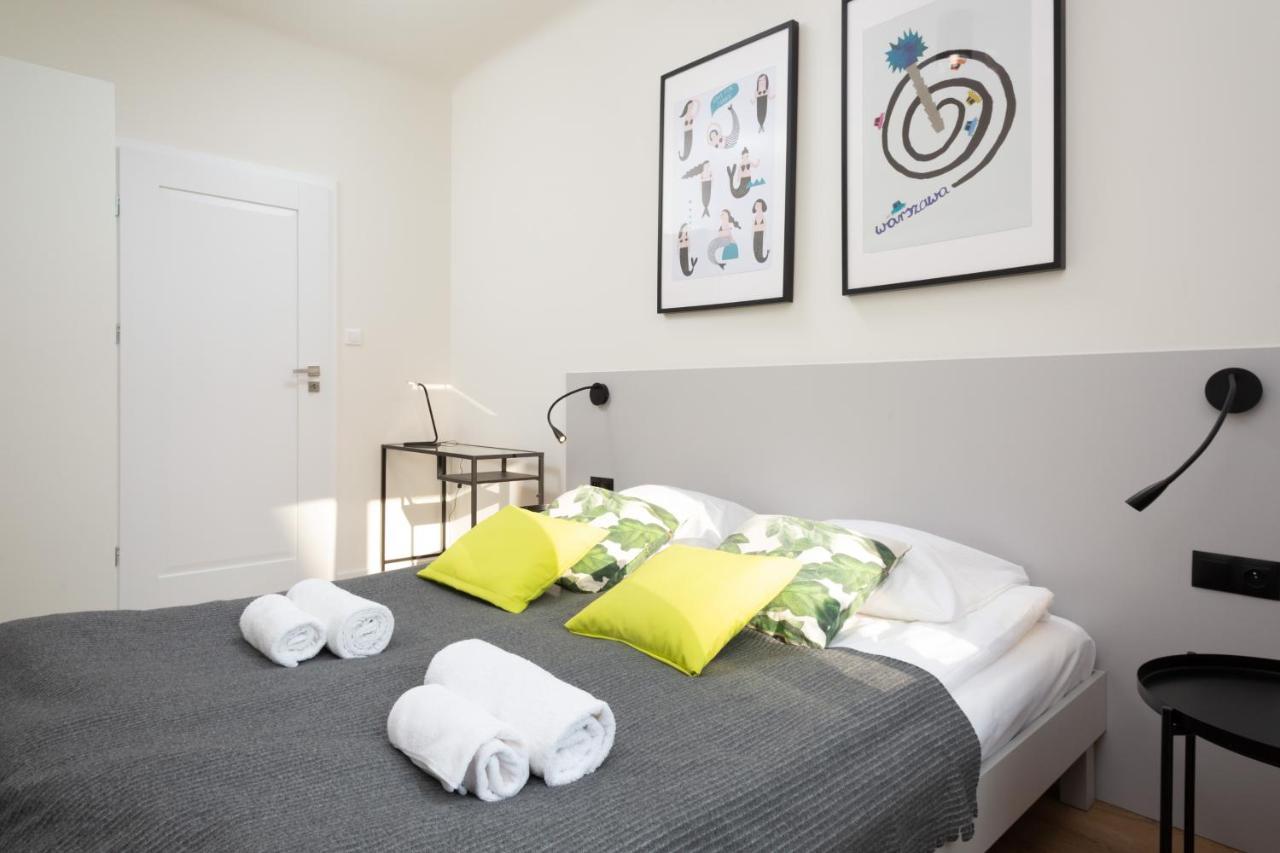 Family City Center Apartment By Renters Prestige Warszawa Exteriör bild